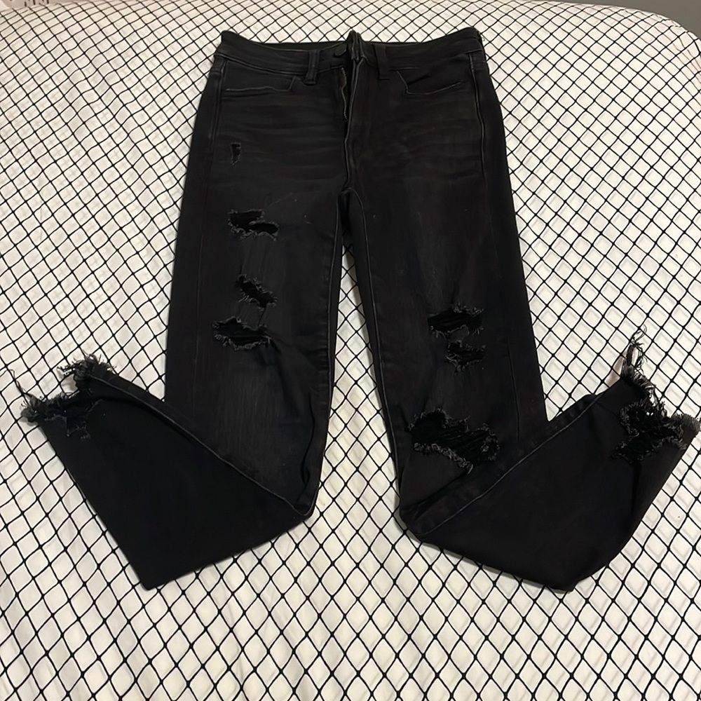 Black Distressed Women’s Jeans